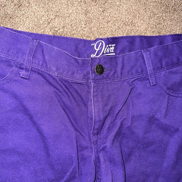 NWOT women’s old navy the diva royal purple denim low rise shorts! - Picture 3 of 6